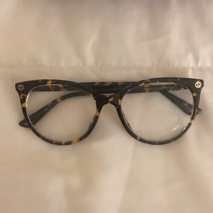 Gucci Tortoiseshell Frames 🤓